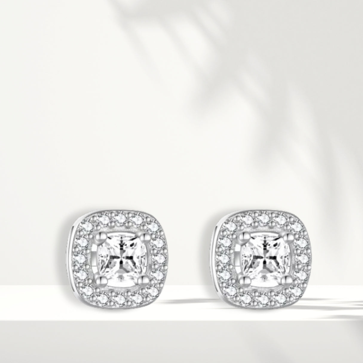 Orecchini in argento bianco