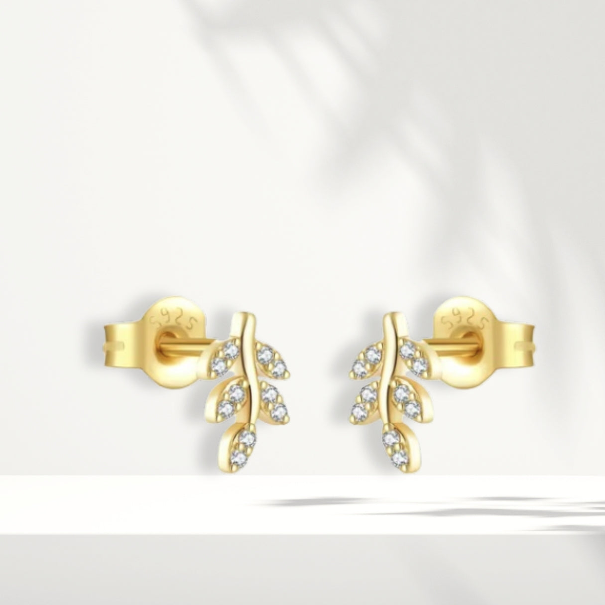 Weiße Silberohrringe