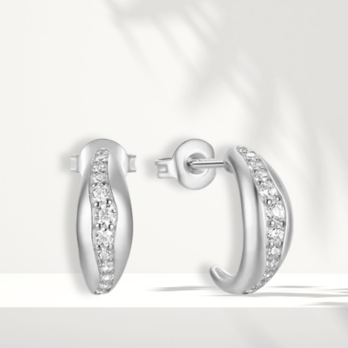 Weiße Silberohrringe