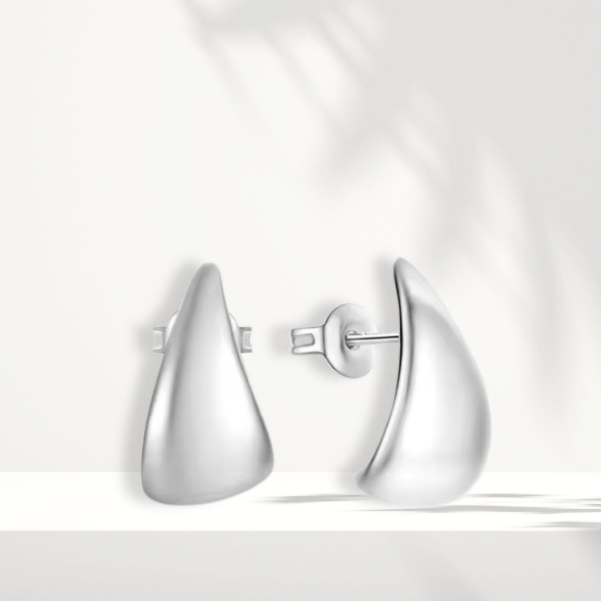 Weiße Silberohrringe